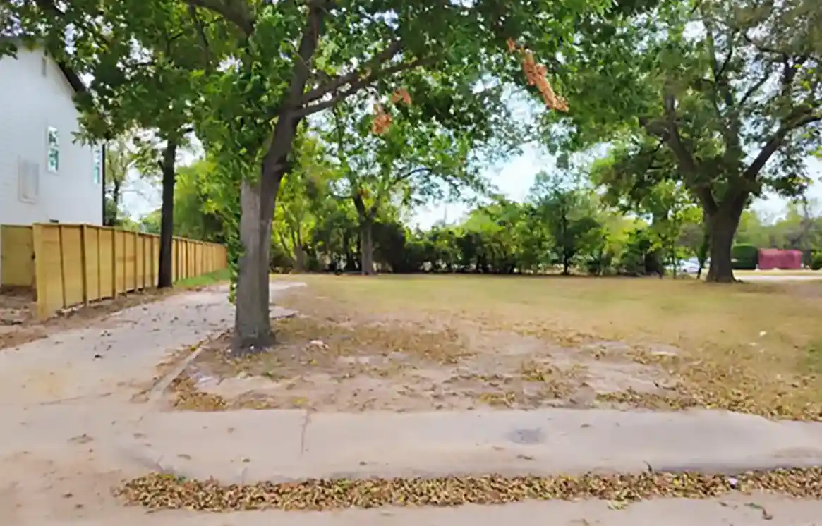 4211 First Ave Dallas 75210